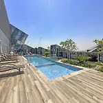 Vayk - Vibrant And Spacious 2Br Apartment In Business Bay