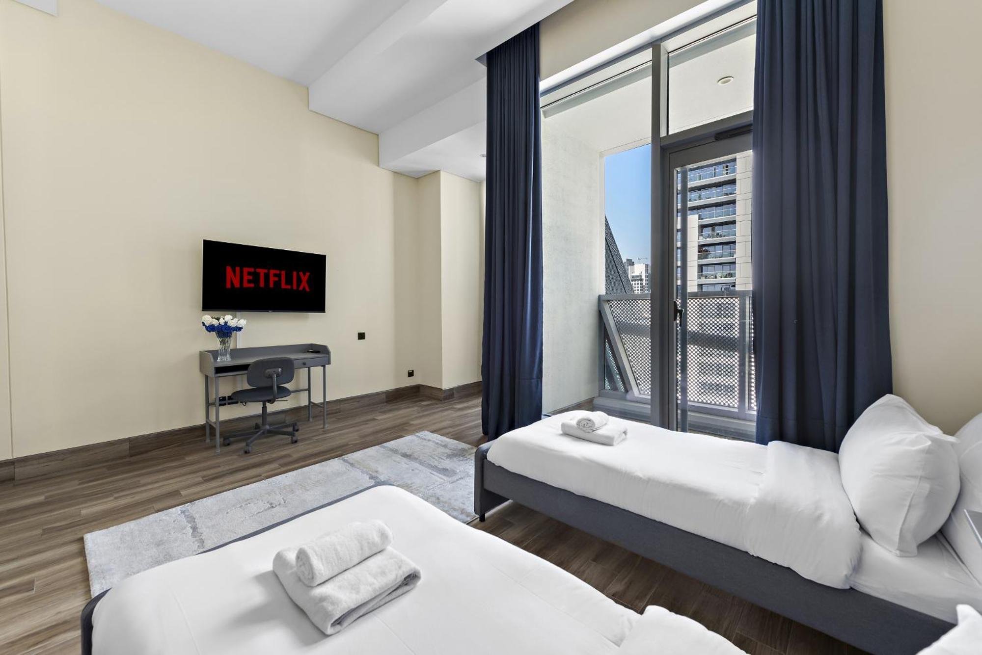 Vayk - Vibrant And Spacious 2Br Apartment In Business Bay * Dubai